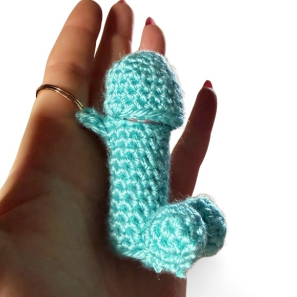 🍆BUY NOW🍆Handmade Cheeky Crochet Chapstick Holder Keychain - Picture 3 of 10